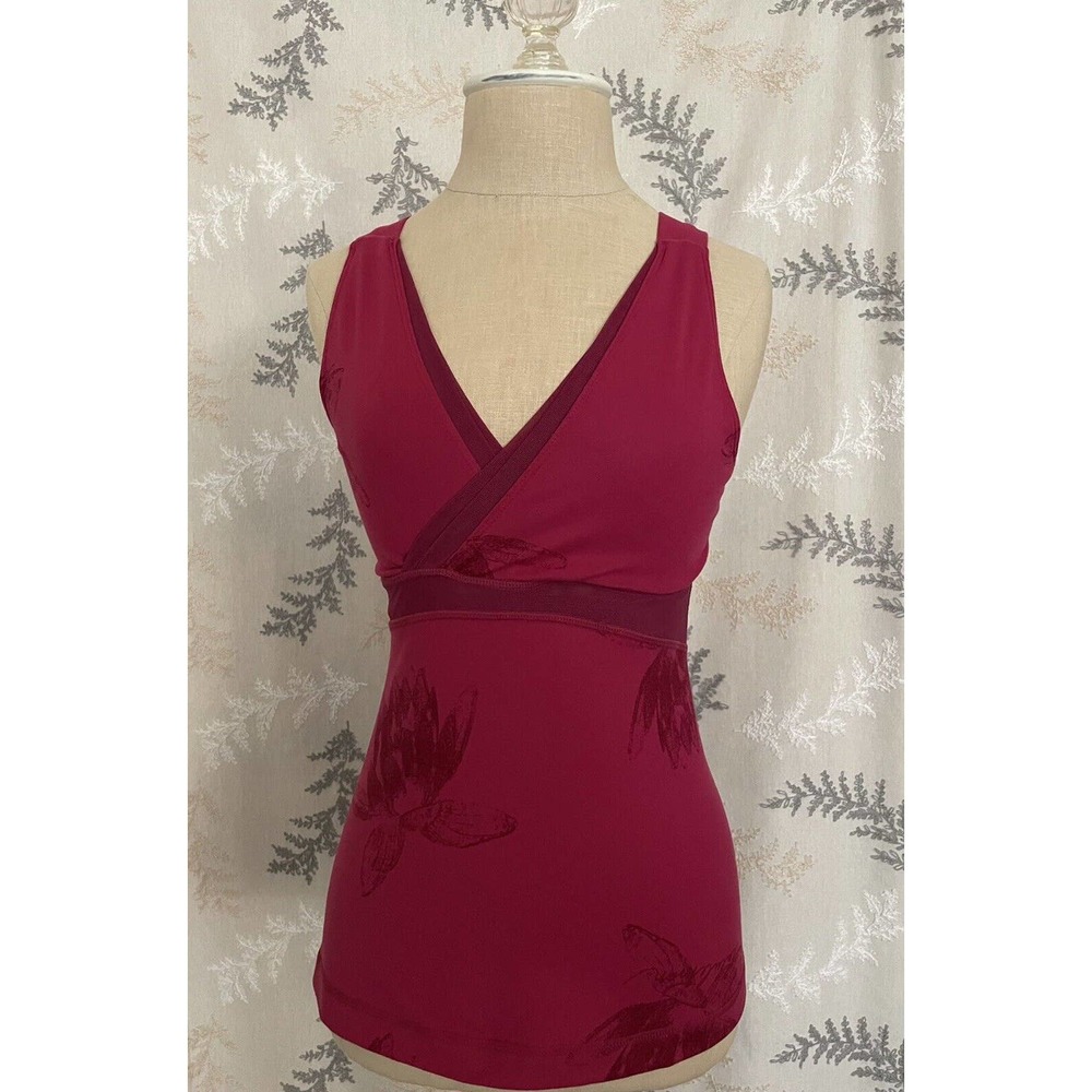 RARE Lululemon Women's Crossover V-Neck Top Bra Magenta 4 Racerback Flower Print
